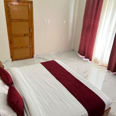 Himalayan Hill Top Resort Kanatal Exterior photo