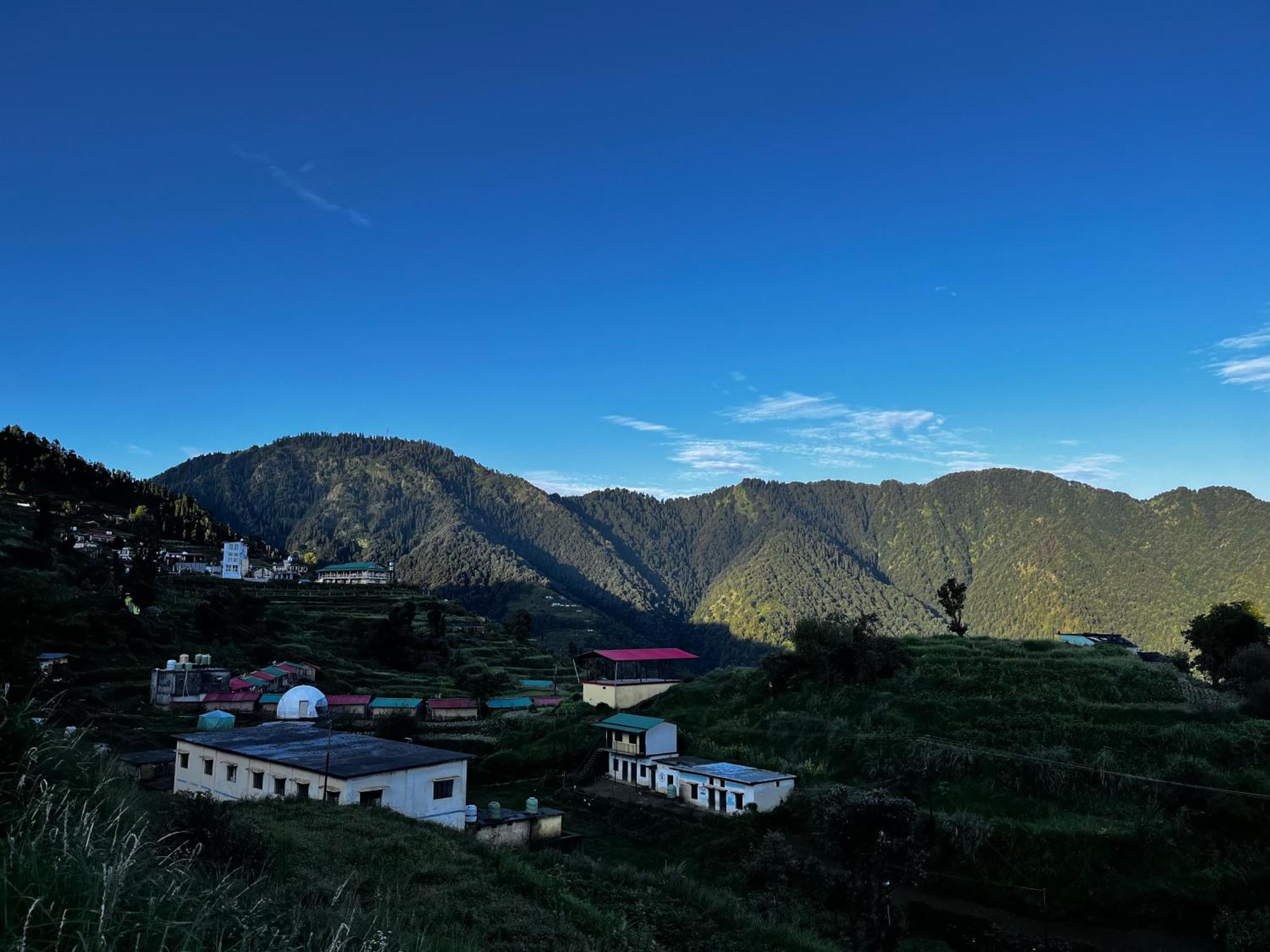 Himalayan Hill Top Resort Kanatal Exterior photo
